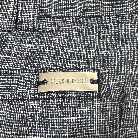 Express Capri Pants Women's Size 8 Black White Abstract Stretchy Logo Trousers - Picture 5 of 9